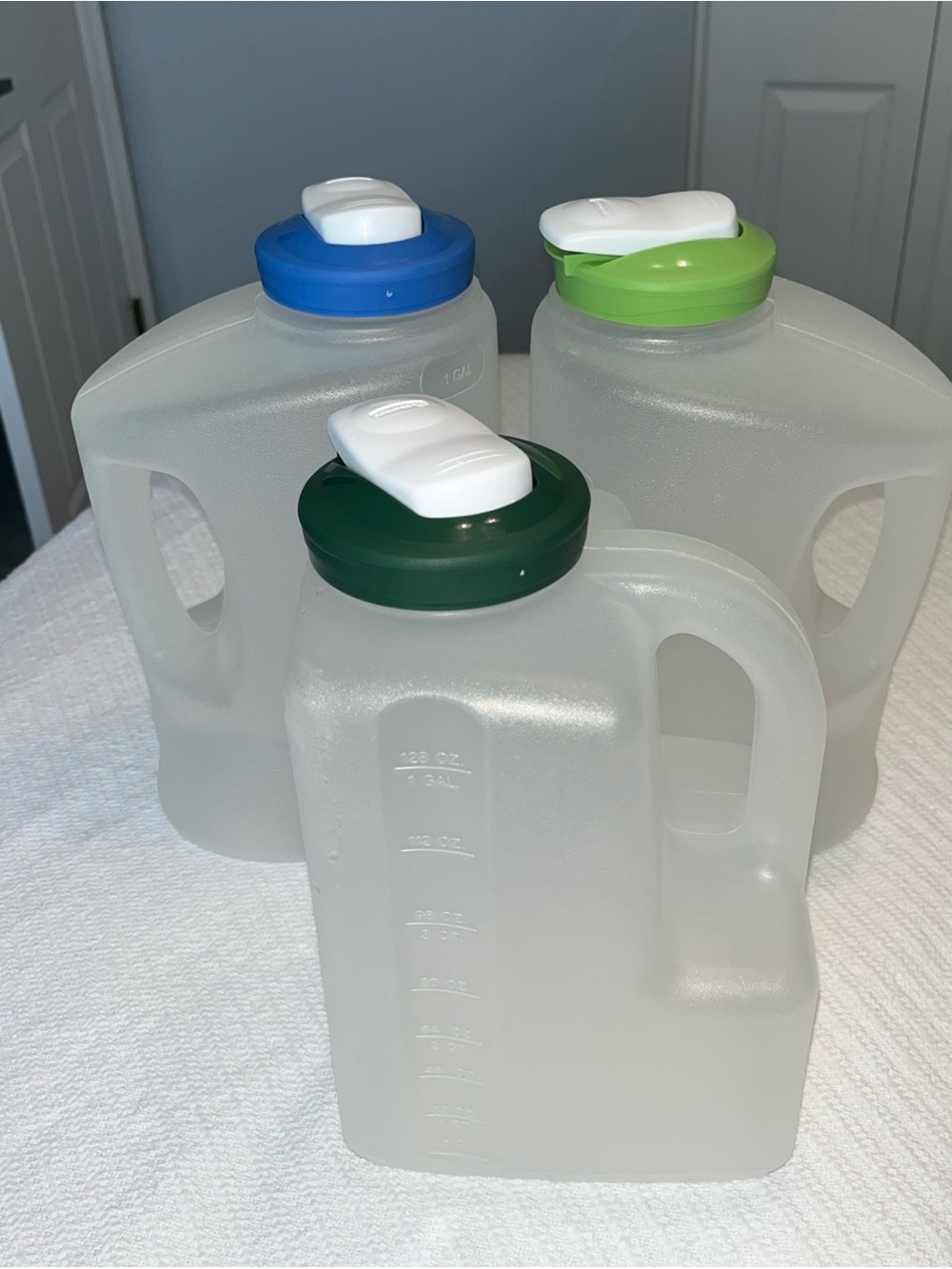 Lot of 3 vintage Rubbermaid pitchers
